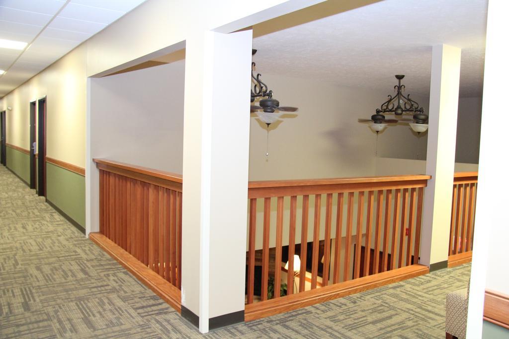 Green Acres Hotel Pittsfield Esterno foto
