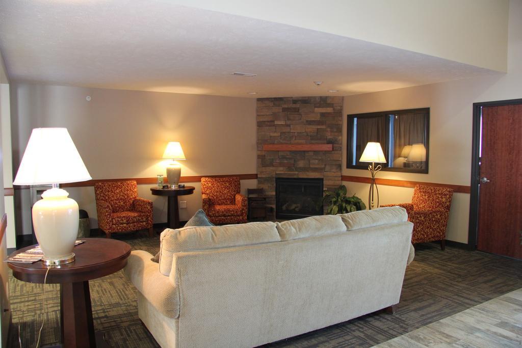 Green Acres Hotel Pittsfield Esterno foto