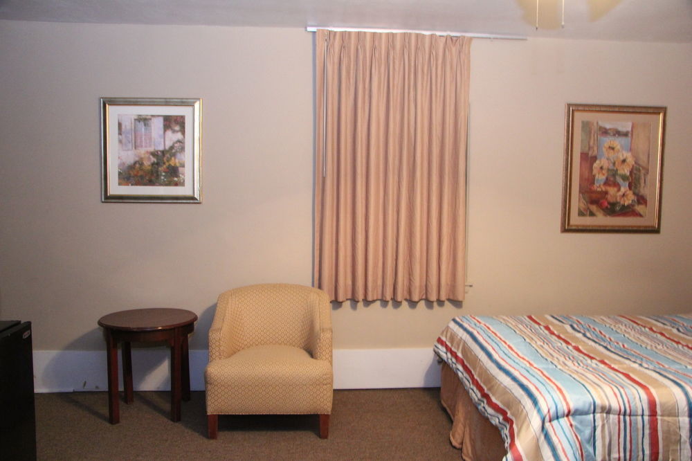 Green Acres Hotel Pittsfield Esterno foto