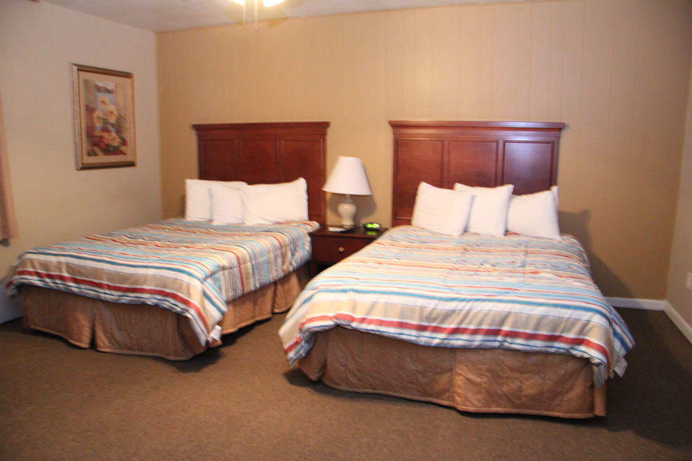 Green Acres Hotel Pittsfield Esterno foto