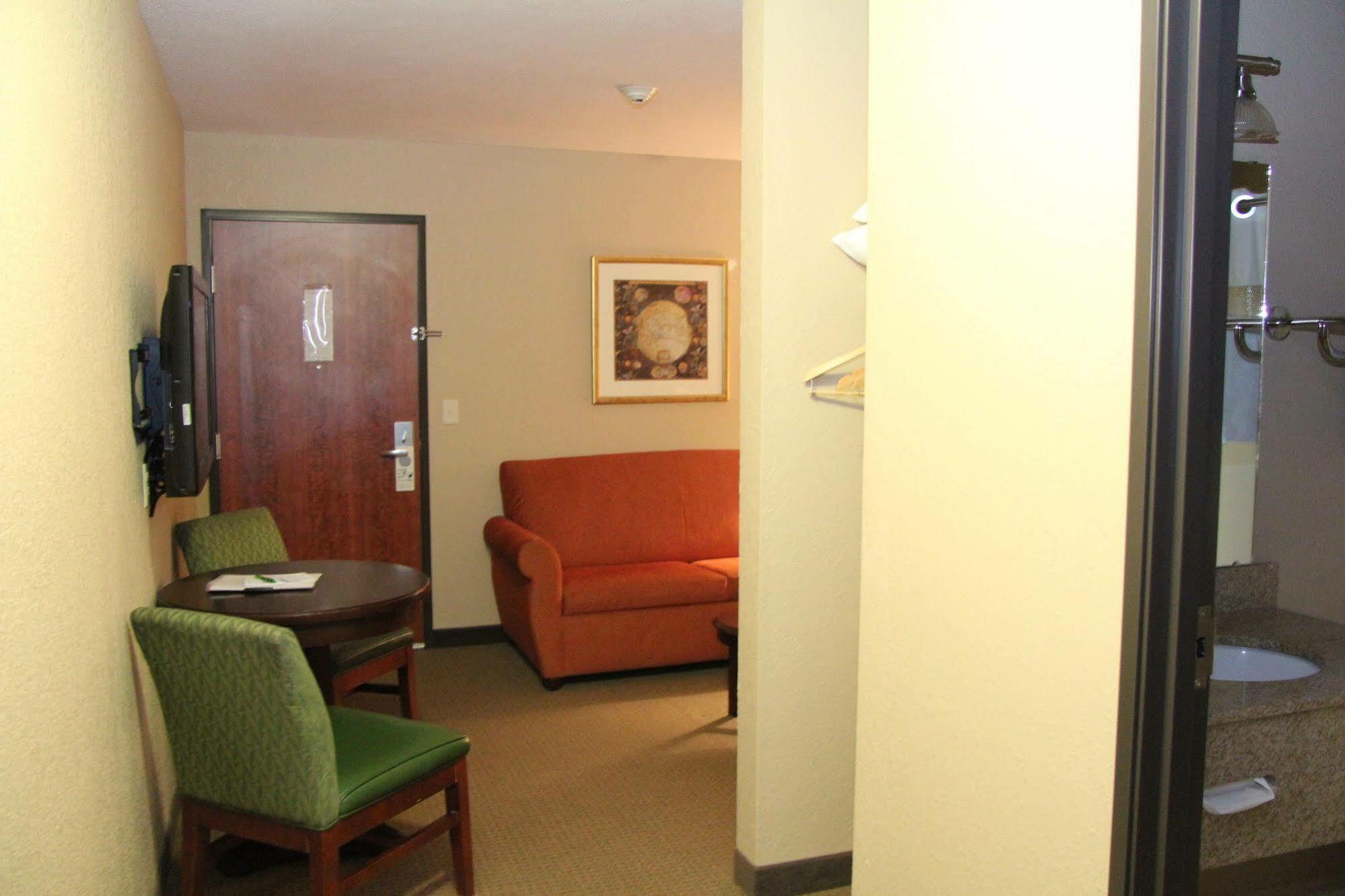 Green Acres Hotel Pittsfield Esterno foto