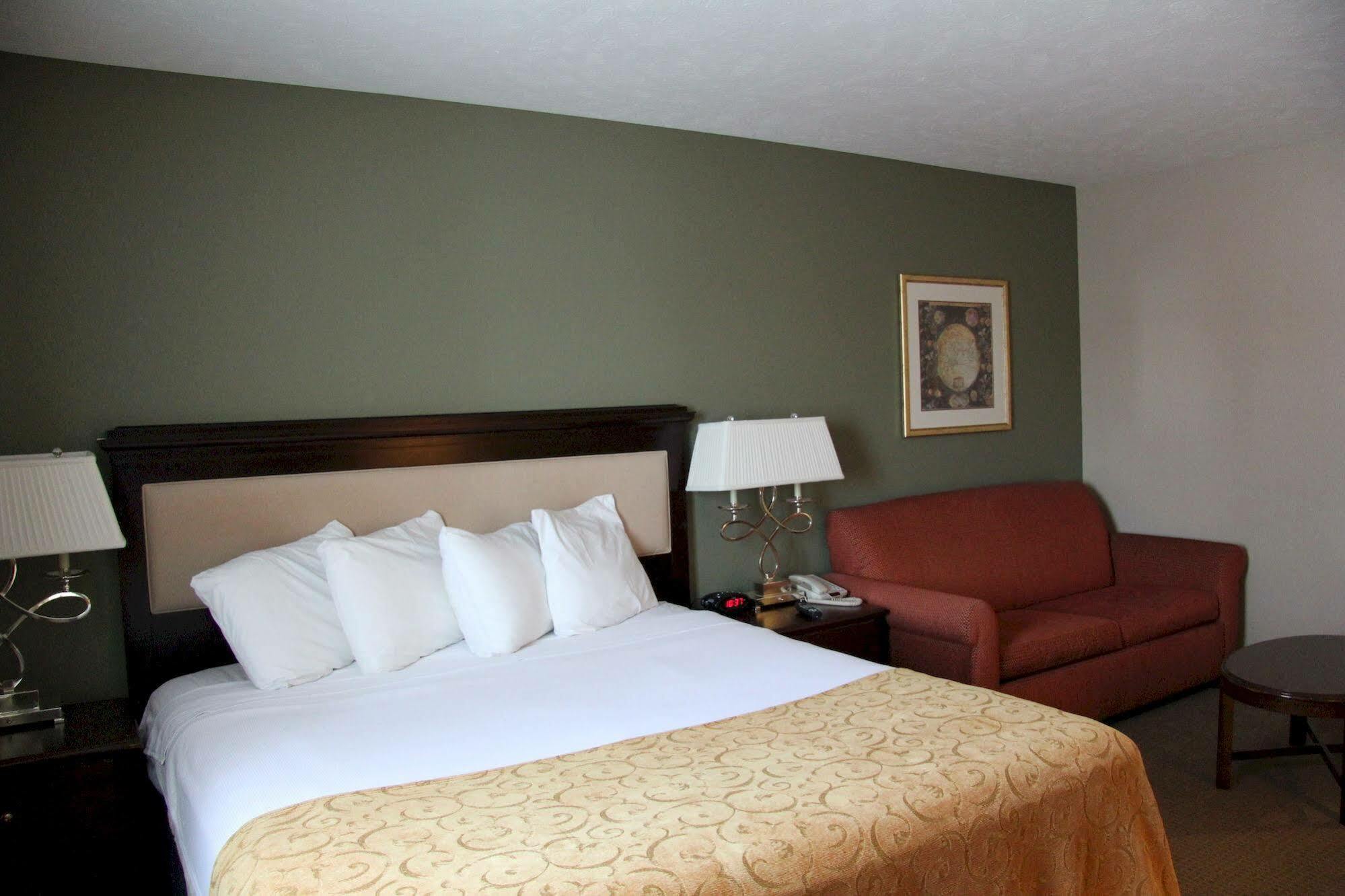 Green Acres Hotel Pittsfield Esterno foto